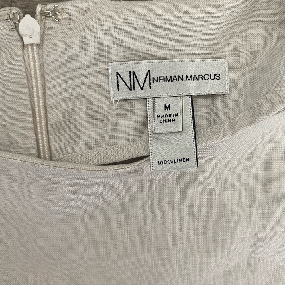 Neiman Marcus Beige Blouse Floral 100% Linen Events Office Work Top Quiet Luxury - Picture 3 of 4
